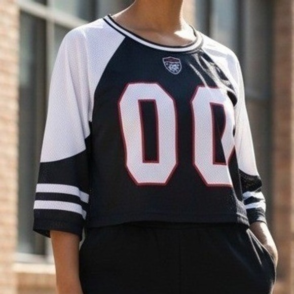 Tops - Sporty Mesh Soccer Jersey Long Sleeve Raglan Shirt Black White 00 Medium